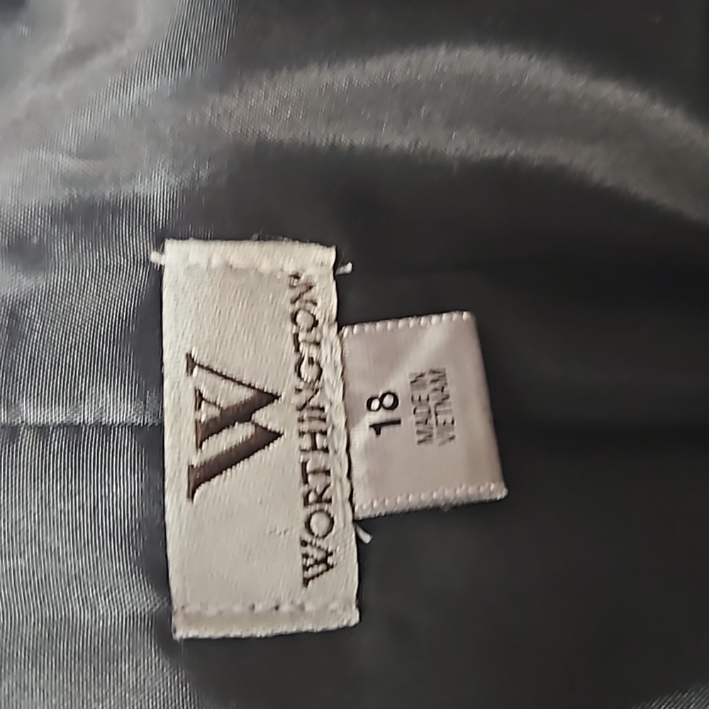 WORTHINGTON SUIT - Picture 2 of 7